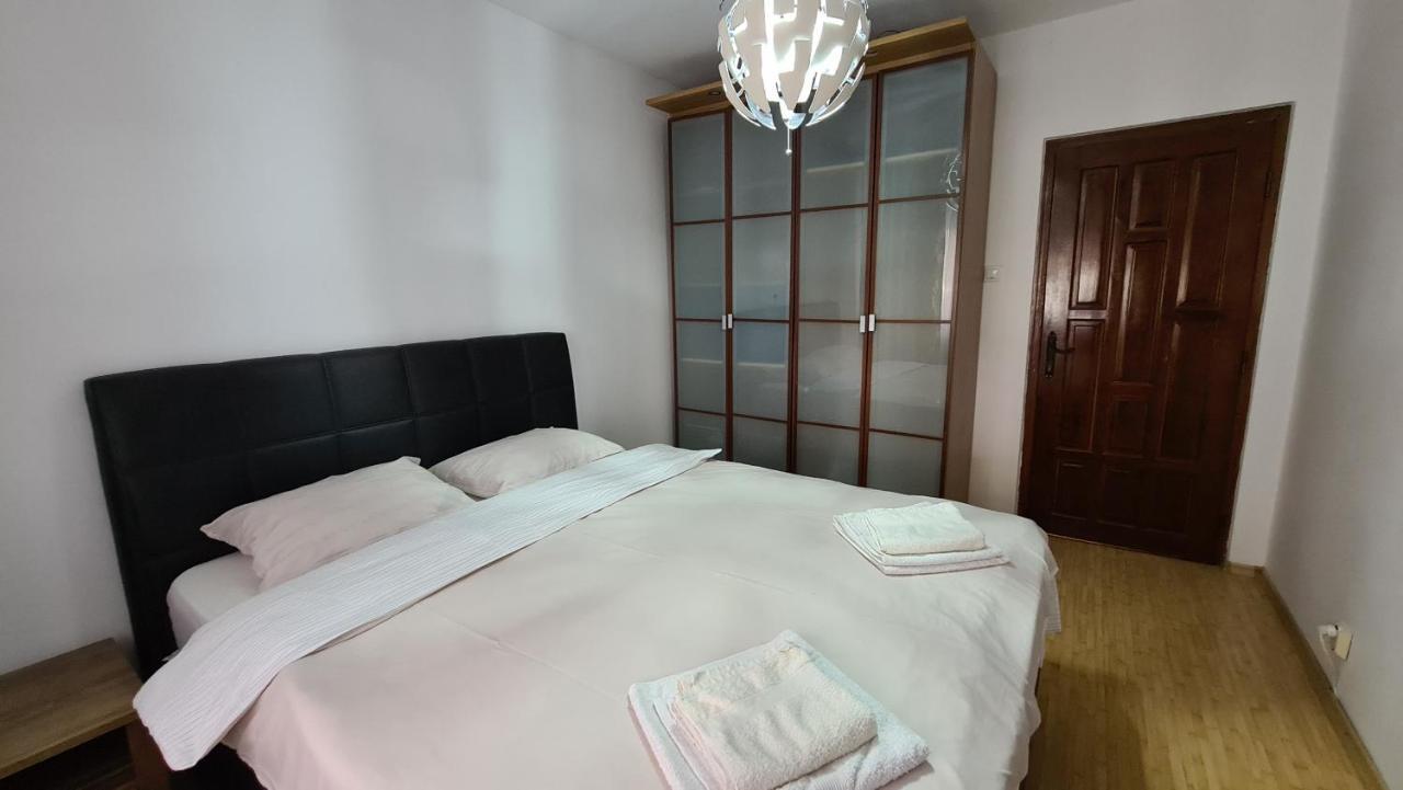 White Glamour Buzau Luaran gambar